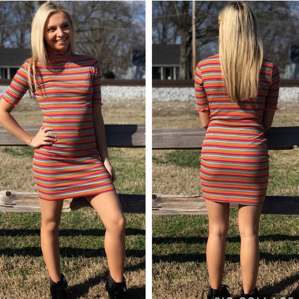 🔥SOCIALITE🔥STRIPED MOCK-NECK BODYCON DRESS XL NWT - Picture 1 of 5